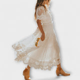 Helena - Midi Lacey obleka z V-izrezom