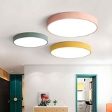 Eleganten skandinavski leseni LED stropni svetilko za moderne notranjosti