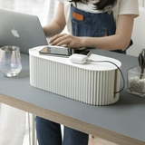 Elegantna minimalistična škatla za kable v očarljivem makaron oblikovanju