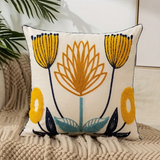 Neora Bloom - stilna dekorativna prevleka za blazino z elegantnimi cvetličnimi vzorci