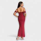 Ione - Bodycon obleka z odprtimi rameni in nabranimi detajli
