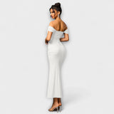 Ione - Bodycon obleka z odprtimi rameni in nabranimi detajli