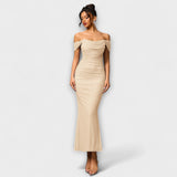 Ione - Bodycon obleka z odprtimi rameni in nabranimi detajli