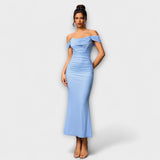 Ione - Bodycon obleka z odprtimi rameni in nabranimi detajli