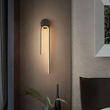 Eleganten LED stenski svetilnik za stiliziran prostor
