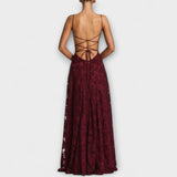 Kairi - Elegantna Maxi Obleka s Cvečno Čipko in Spaghetti Naramnicami