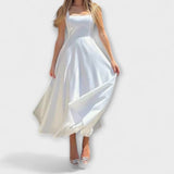 Lumea – Elegantna Midi Obleka